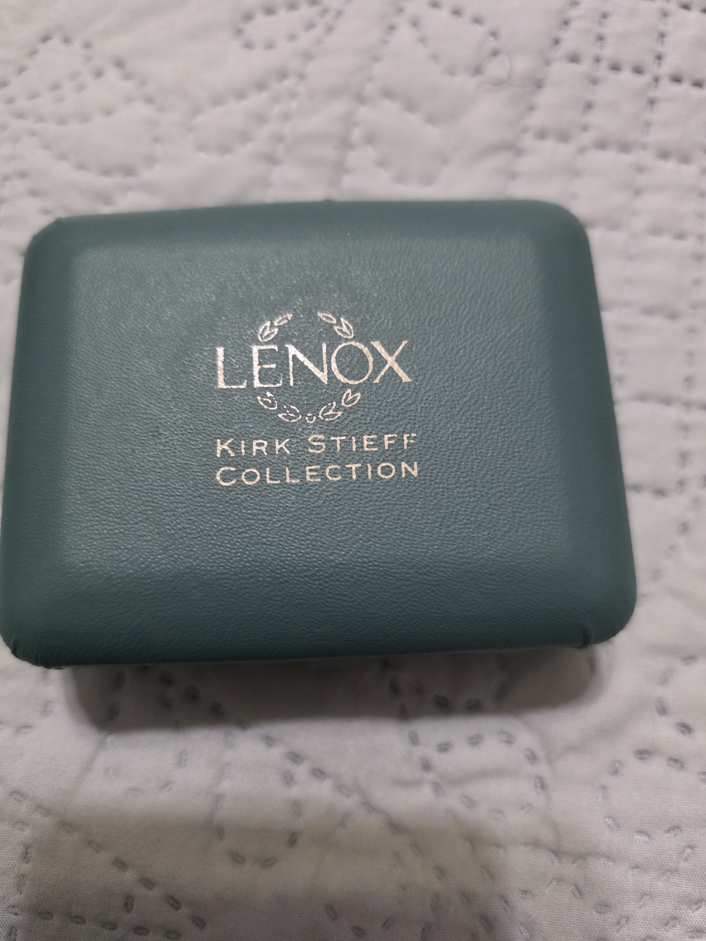 Lenox Kirk Stieff Collection DECEMBER Flower Bracelet